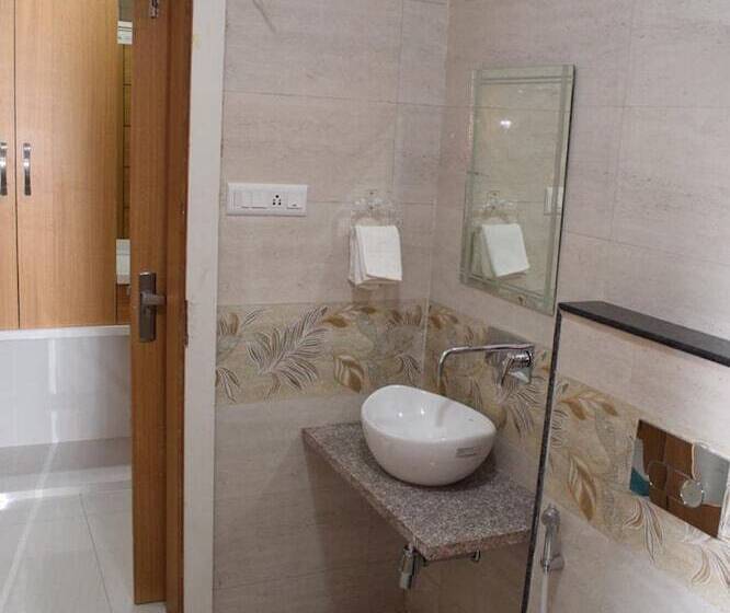 デラックスルーム, Krish Palace