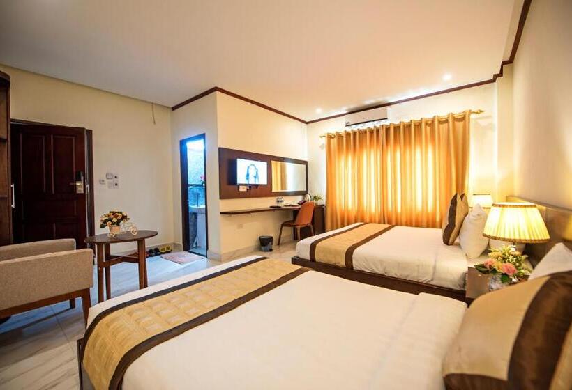 패밀리 룸 산 전망, Premier Vang Vieng