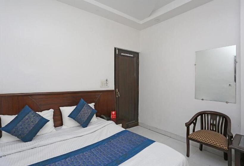 اتاق کلاسیک سه تخته, O Rachna Tourist Lodge