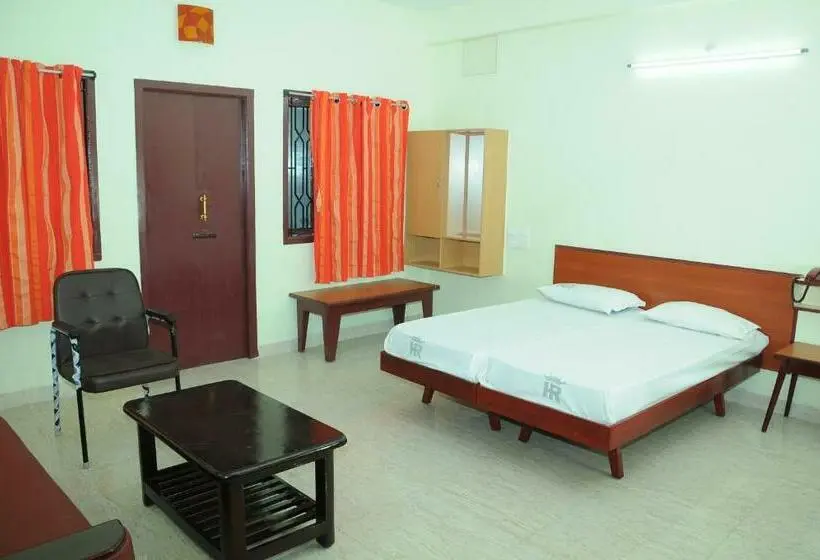 Sviitti Parveke, Radhakrishna By Oyo Rooms