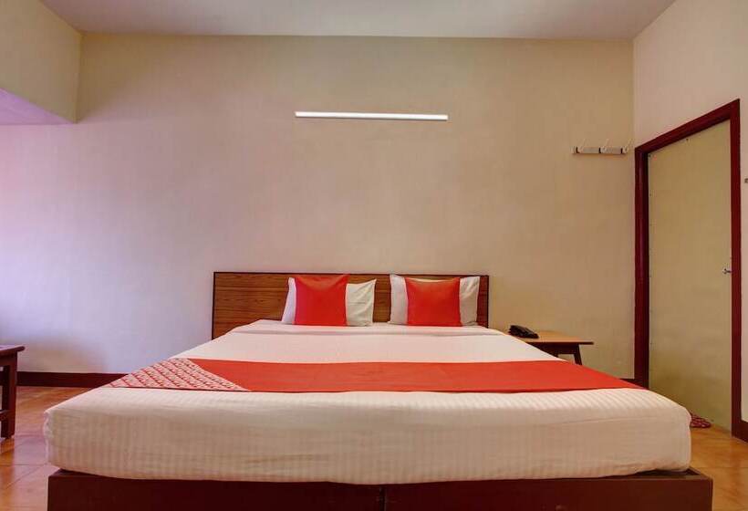 Chambre Deluxe, Radhakrishna By Oyo Rooms