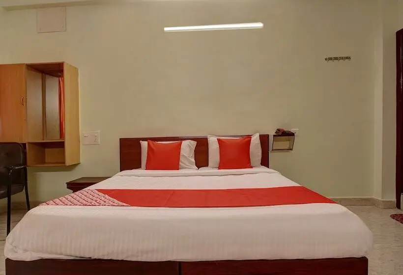 Deluxe-huone, Radhakrishna By Oyo Rooms