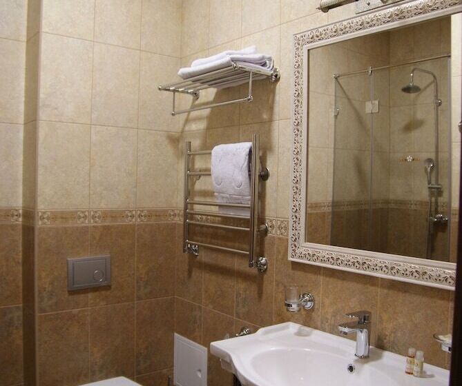 اتاق لوکس, Smolka