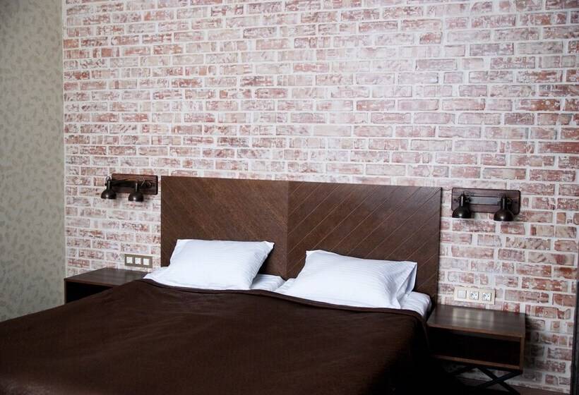 اتاق لوکس, Smolka