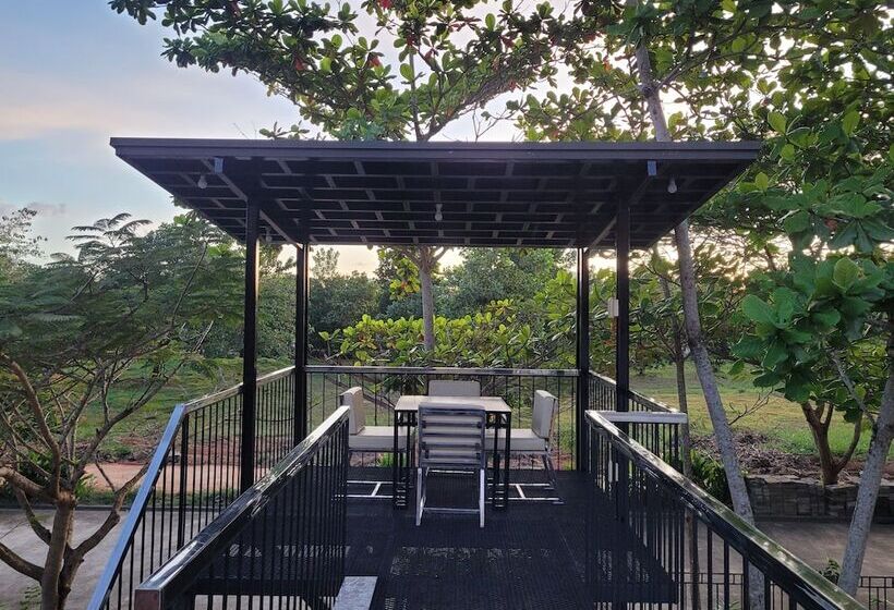 חדר פרמיום לארבעה, Fernvale Leisure Club And Resort