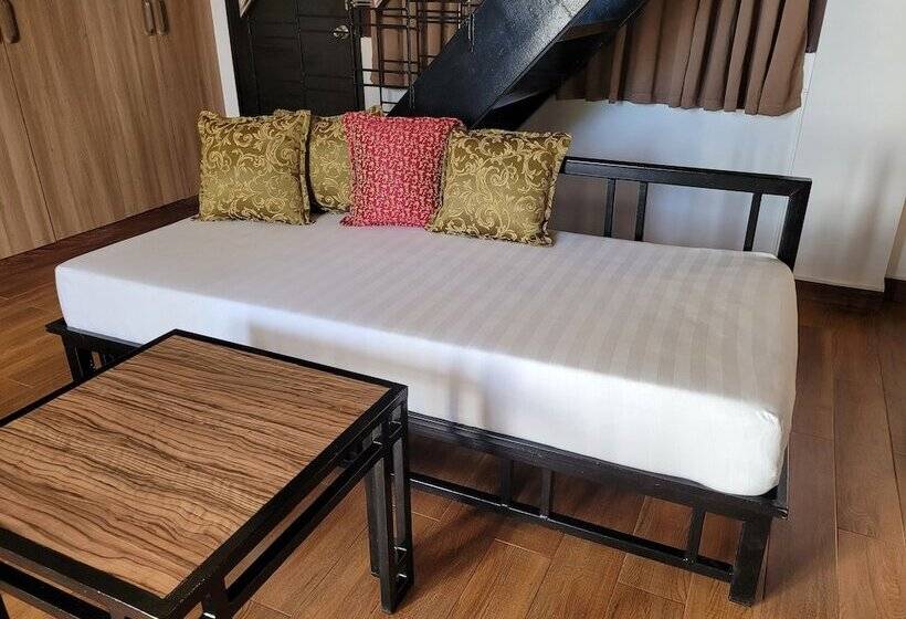 חדר סטנדרט נוף לבריכה, Fernvale Leisure Club And Resort