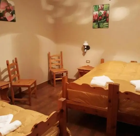Comfort Kolmen Hengen Huone, Ginepro