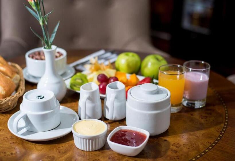 غرفة قياسية ثلاثية, Posada San Blas