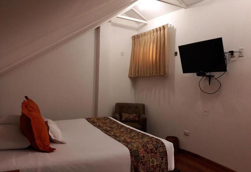 إستوديو قياسى سرير كينج, Posada San Blas