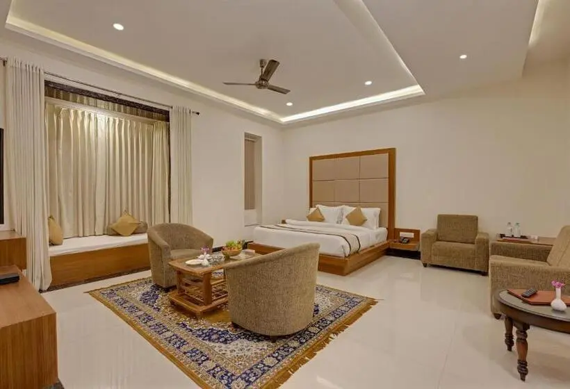 اتاق لوکس, The Everest Hill Resort