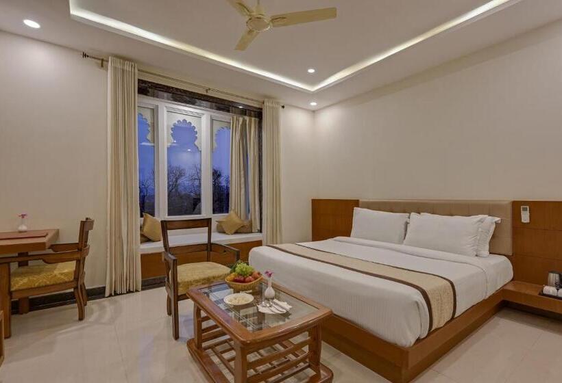 غرفة ديلوكس, The Everest Hill Resort