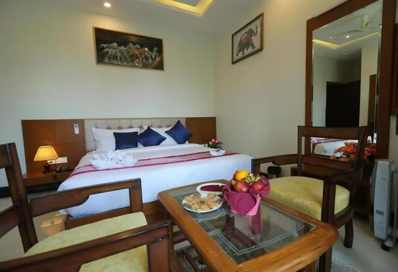 اتاق استاندارد با چشم‌انداز باغ, The Everest Hill Resort