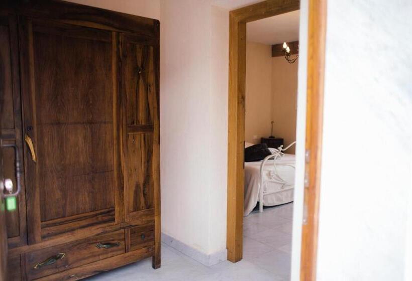 חדר סטנדרט לשלושה, Agriturismo La Burlanda