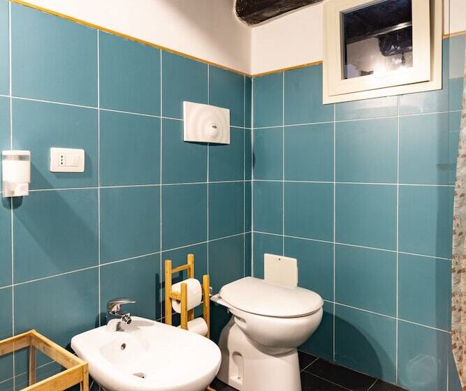 اتاق استاندارد چهار تخته, Napoli Napoli Rooms