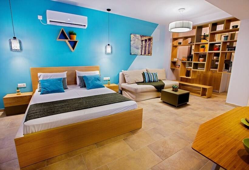 Studio Standard, Emerald Suite