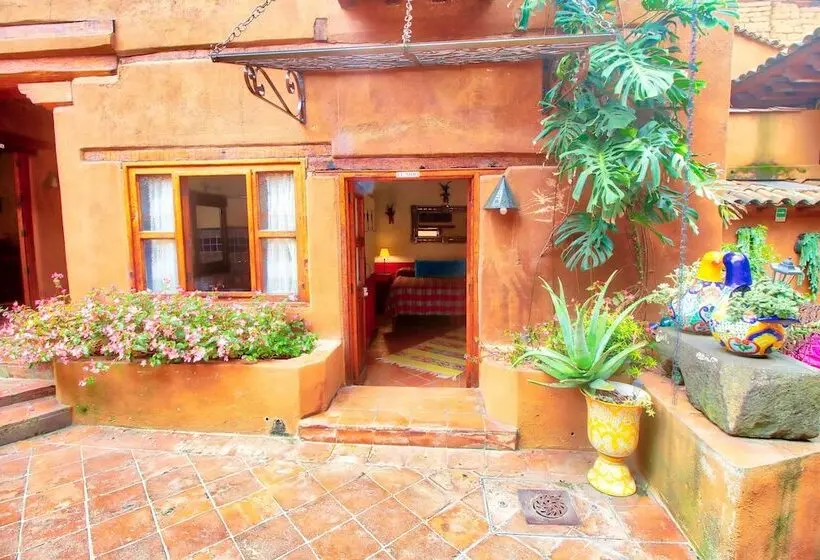 Deluxe Neljän Hengen Huone, Casa Encantada