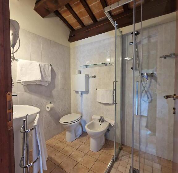 スタンダードスタジオ, Agriturismo E Cantina La Sabbiona