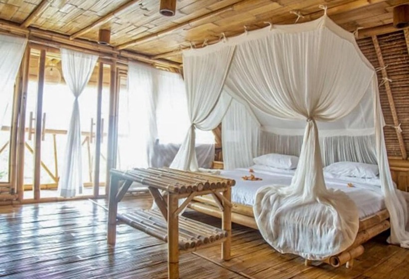 منزل غرفة نوم واحدة, Toraja Bambu