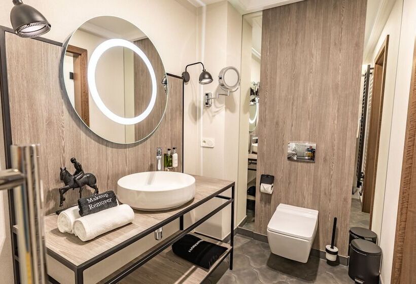 Номер Стандарт Трехместный, Traugutta3