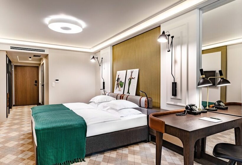 Номер Deluxe, Traugutta3