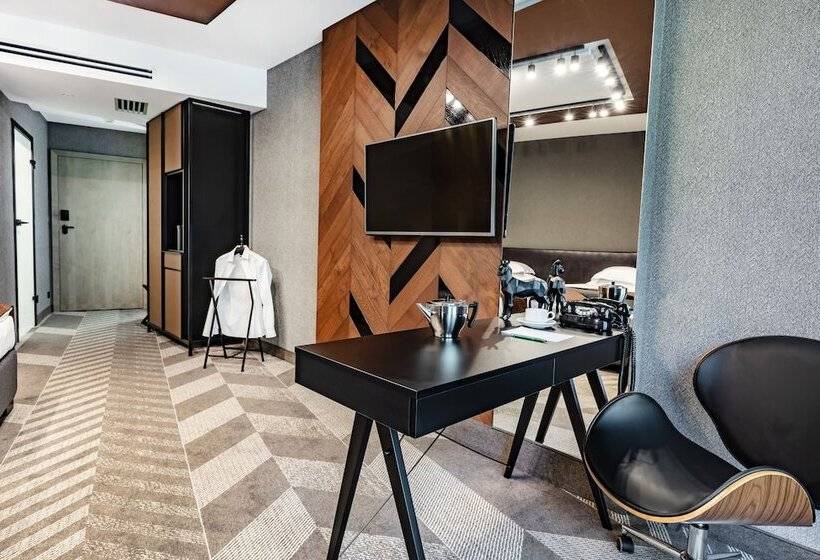 Номер Deluxe, Traugutta3