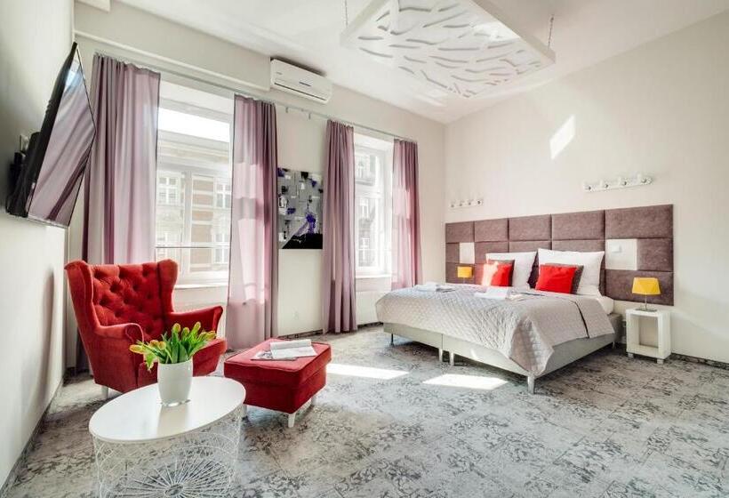 اتاق لوکس, Savoy Mariacka Apartments