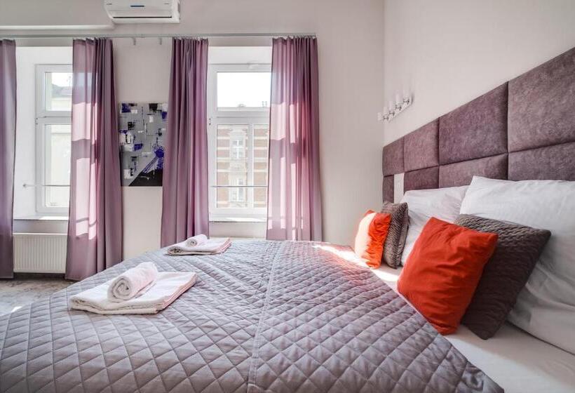 اتاق لوکس, Savoy Mariacka Apartments