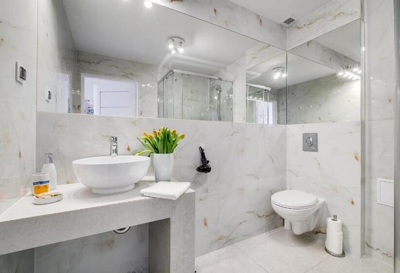 اتاق لوکس, Savoy Mariacka Apartments