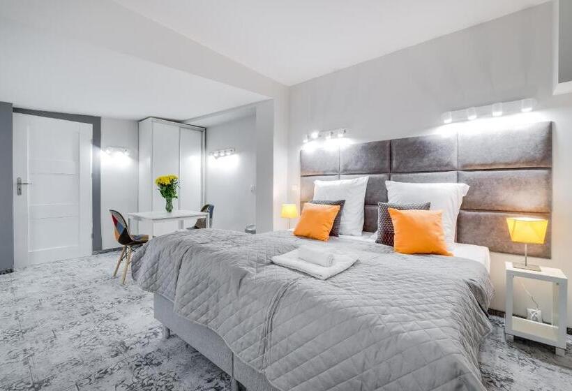 اتاق لوکس, Savoy Mariacka Apartments