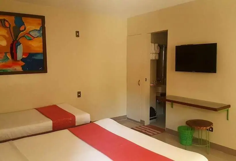 Deluxe Kolmen Hengen Huone, The Palacio De Laoag