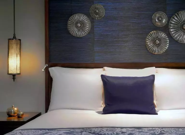 اتاق لوکس با چشمانداز باغ, Anantara Hua Hin Resort