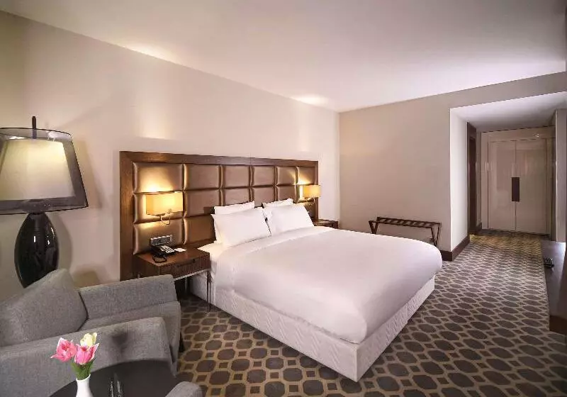 اتاق لوکس با چشمانداز باغ, Anantara Hua Hin Resort
