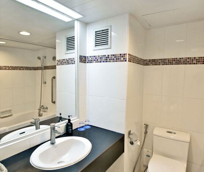 اتاق سوپریور با چشمانداز شهر, Grand China Bangkok