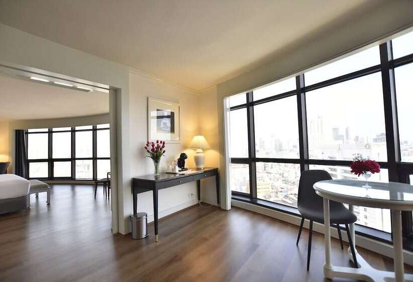 سوئیت با چشمانداز رودخانه, Grand China Bangkok