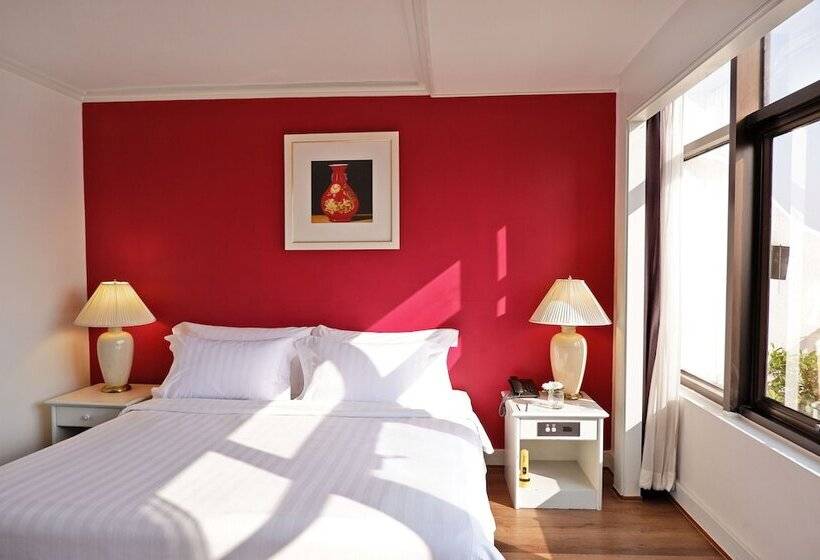 اتاق سوپریور با چشمانداز رودخانه, Grand China Bangkok