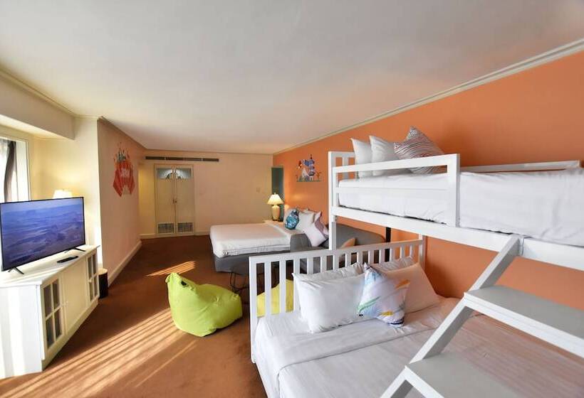 سوئیت کلاب, Grand China Bangkok