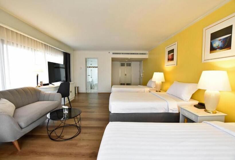 سوییت جونیور با چشمانداز شهر, Grand China Bangkok