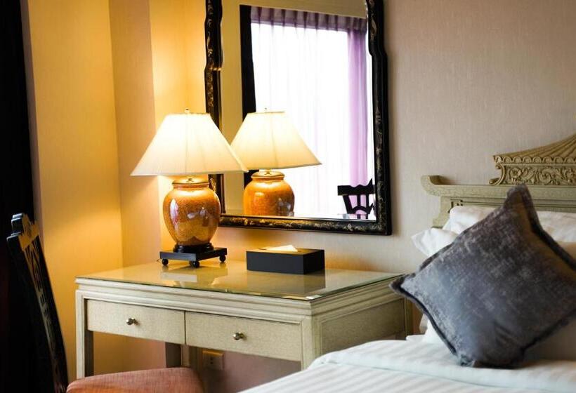 سوئیت با تخت بزرگ, Grand China Bangkok