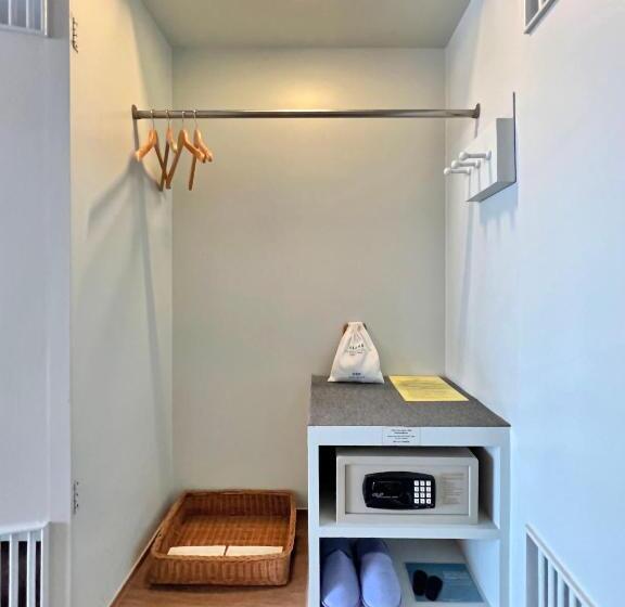 اتاق سوپریور با تخت بزرگ, Grand China Bangkok