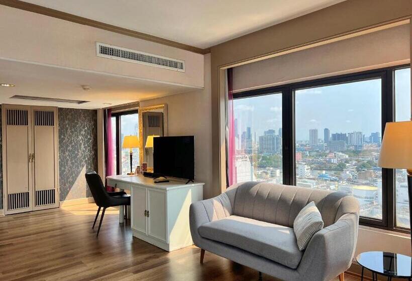 اتاق لوکس با تخت بزرگ, Grand China Bangkok