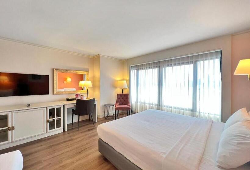 اتاق سوپریور سه تخته, Grand China Bangkok