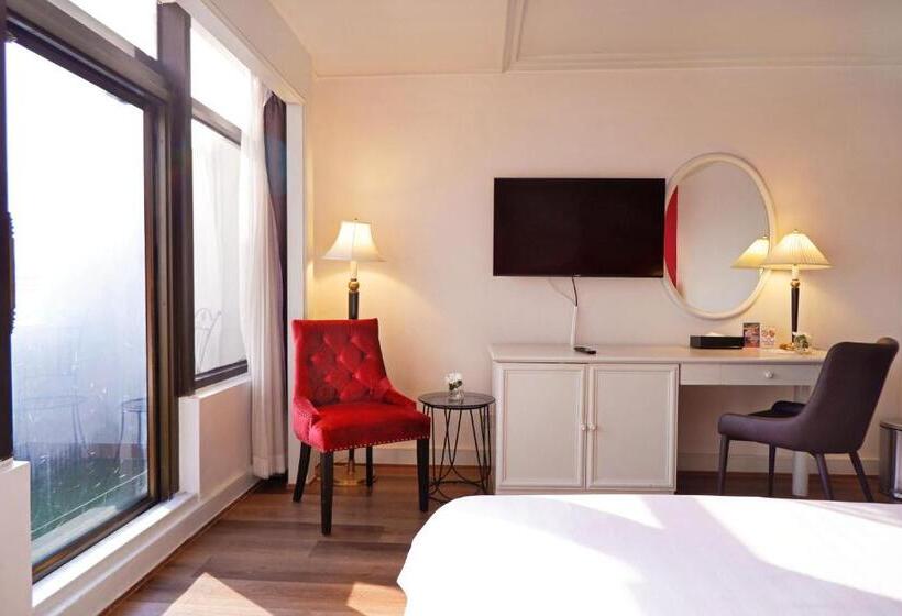 اتاق سوپریور با چشمانداز رودخانه, Grand China Bangkok