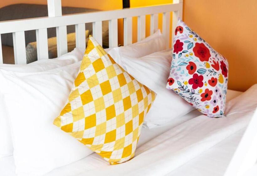 سوئیت کلاب, Grand China Bangkok