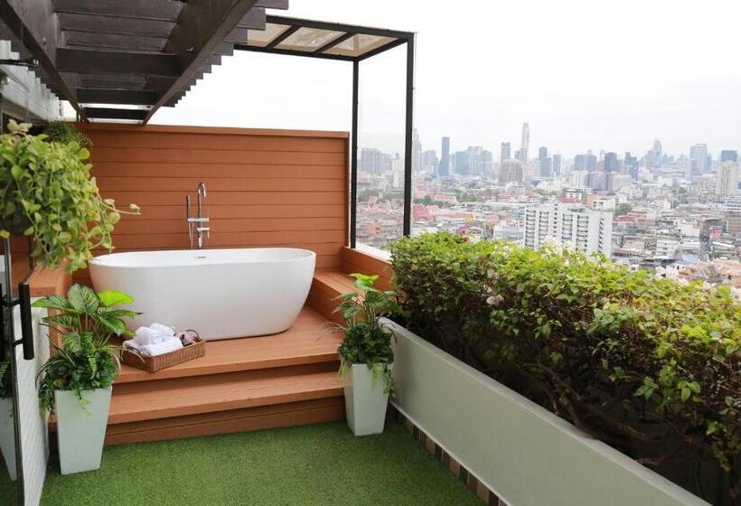 سوئیت با وان آب گرم, Grand China Bangkok