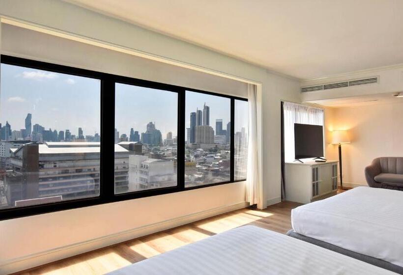 Junior suite with river view, Grand China Bangkok