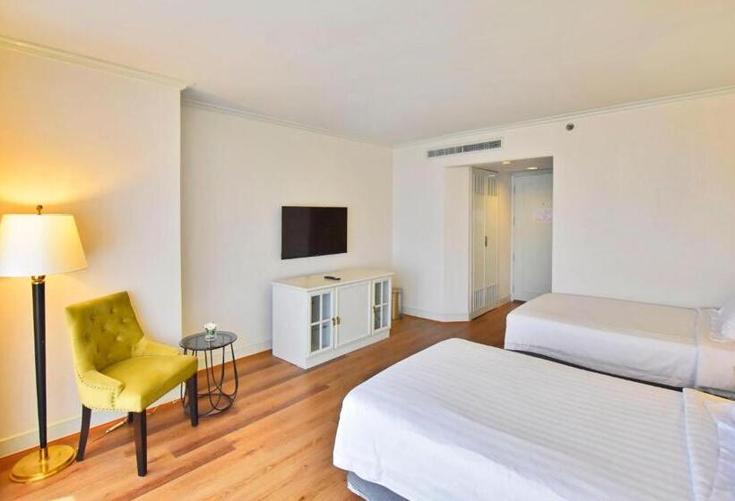 اتاق سوپریور با چشمانداز شهر, Grand China Bangkok