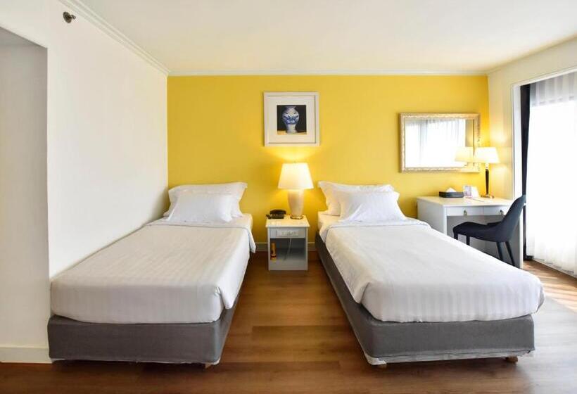 اتاق سوپریور با چشمانداز شهر, Grand China Bangkok