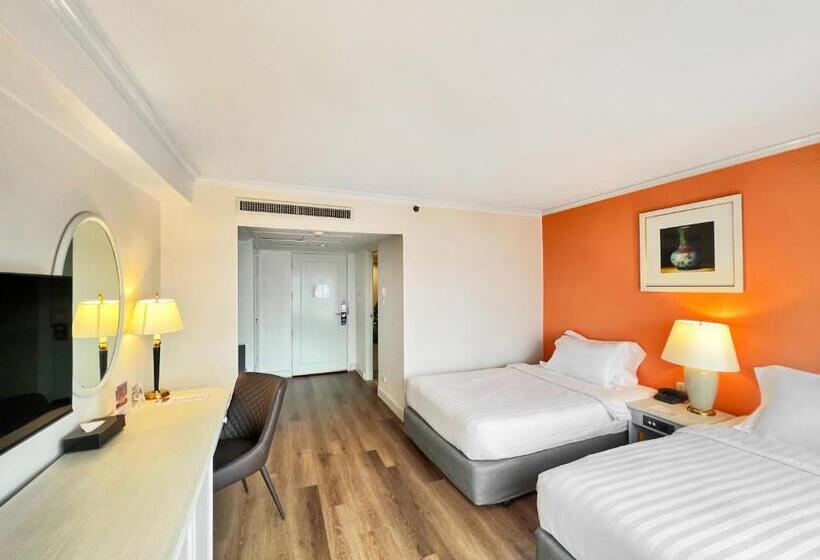 اتاق سوپریور با چشمانداز رودخانه, Grand China Bangkok