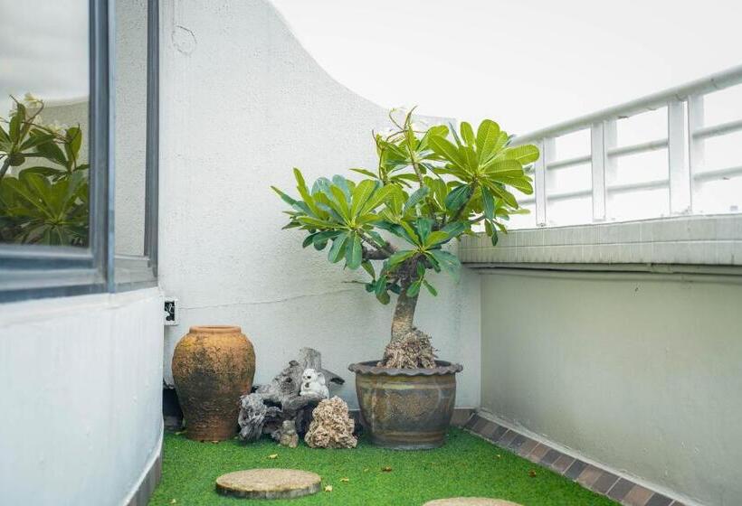 سوئیت با چشمانداز رودخانه, Grand China Bangkok