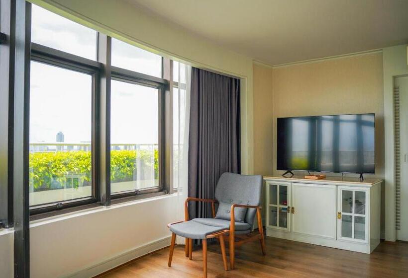 سوئیت با چشمانداز رودخانه, Grand China Bangkok